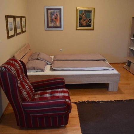 Appartamento Apartman Mile Subotica Esterno foto