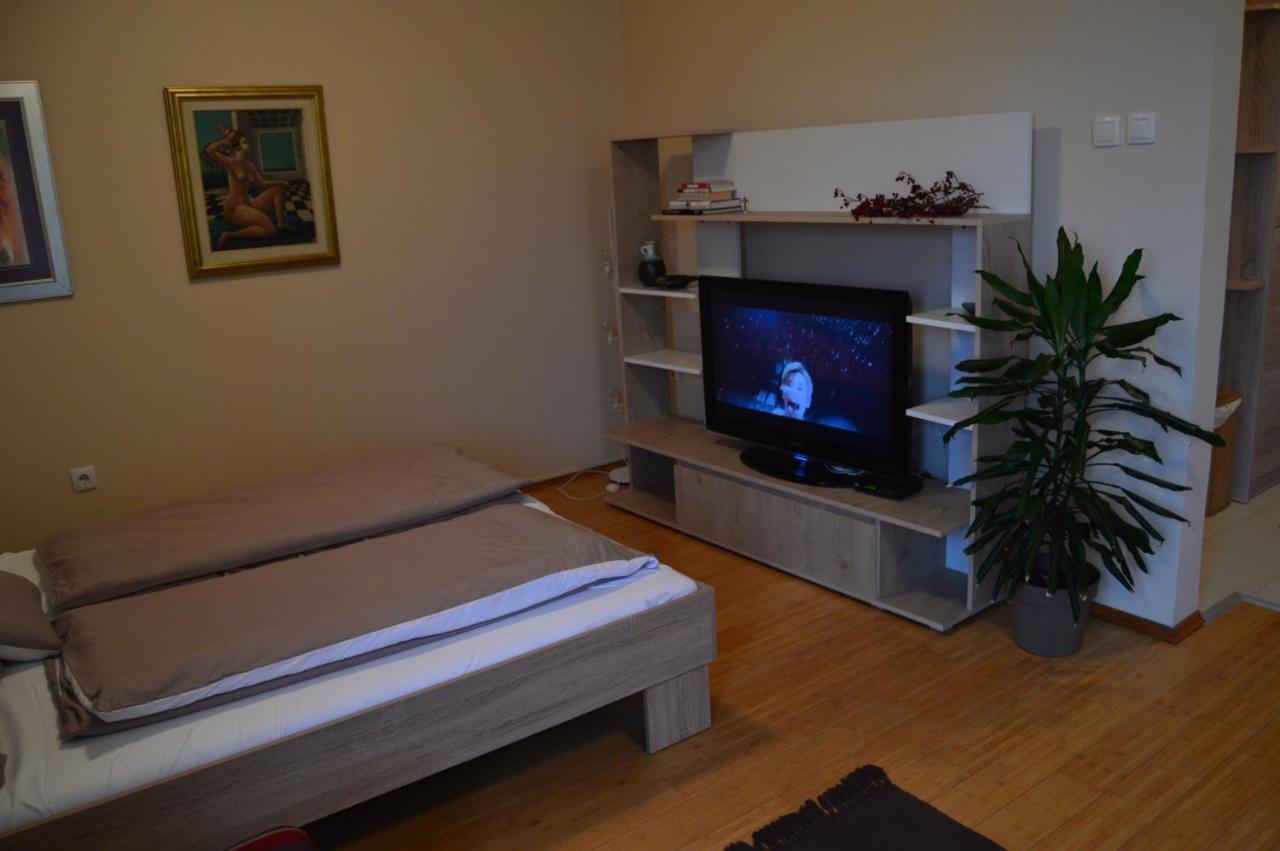 Appartamento Apartman Mile Subotica Esterno foto